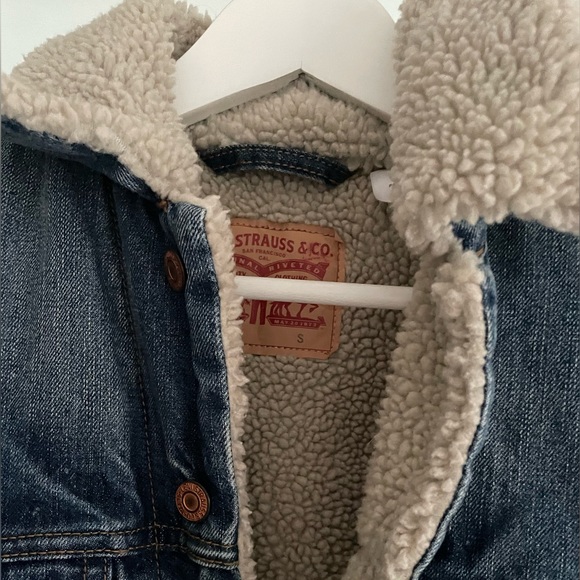 Loved, Levi’s Vintage Classic Men’s Jean Jacket with Sherpa Lining size Small S - Picture 3 of 16